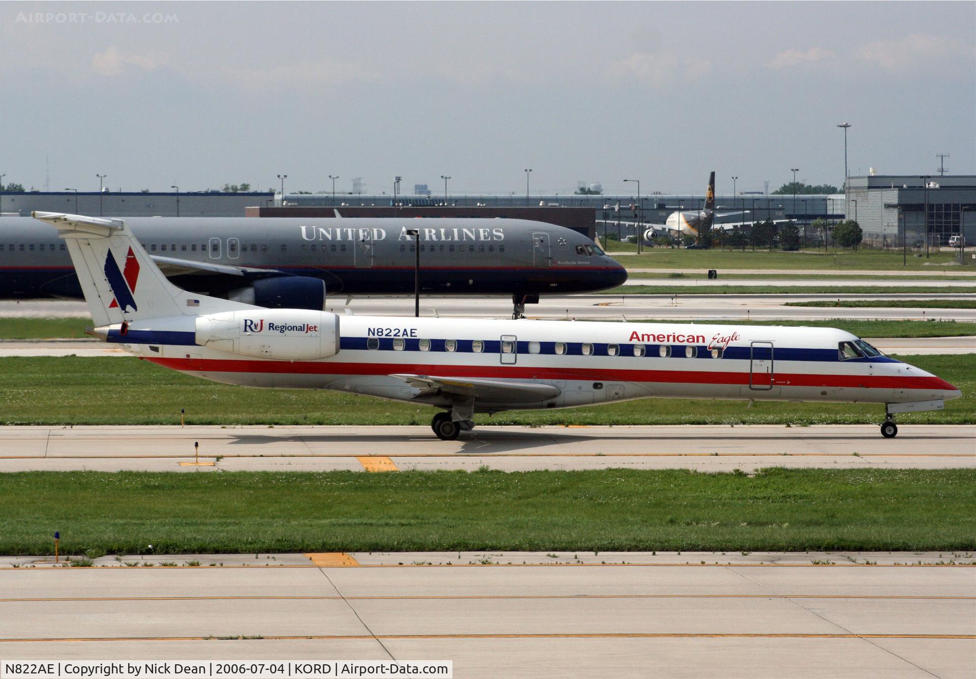 N822AE, 2002 Embraer ERJ-140LR (EMB-135KL) C/N 145581, KORD