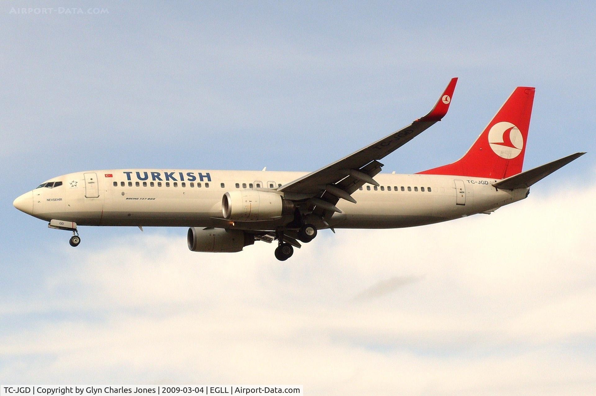 TC-JGD, 2001 Boeing 737-8F2 C/N 29788, 'Nevsehir' on finals to runway 27L operating flight TK1991 from Istanbul. Test registration was N1787B. Operated by Turkish Airlines.