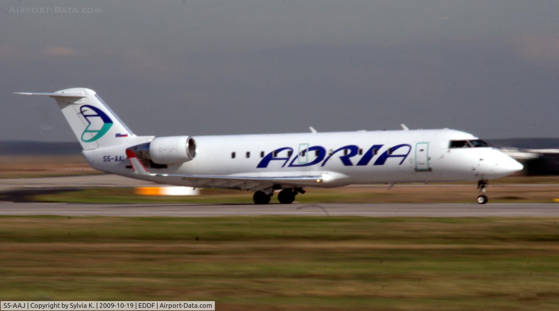 S5-AAJ, 2004 Bombardier CRJ-200ER (CL-600-2B19) C/N 8010, Adria