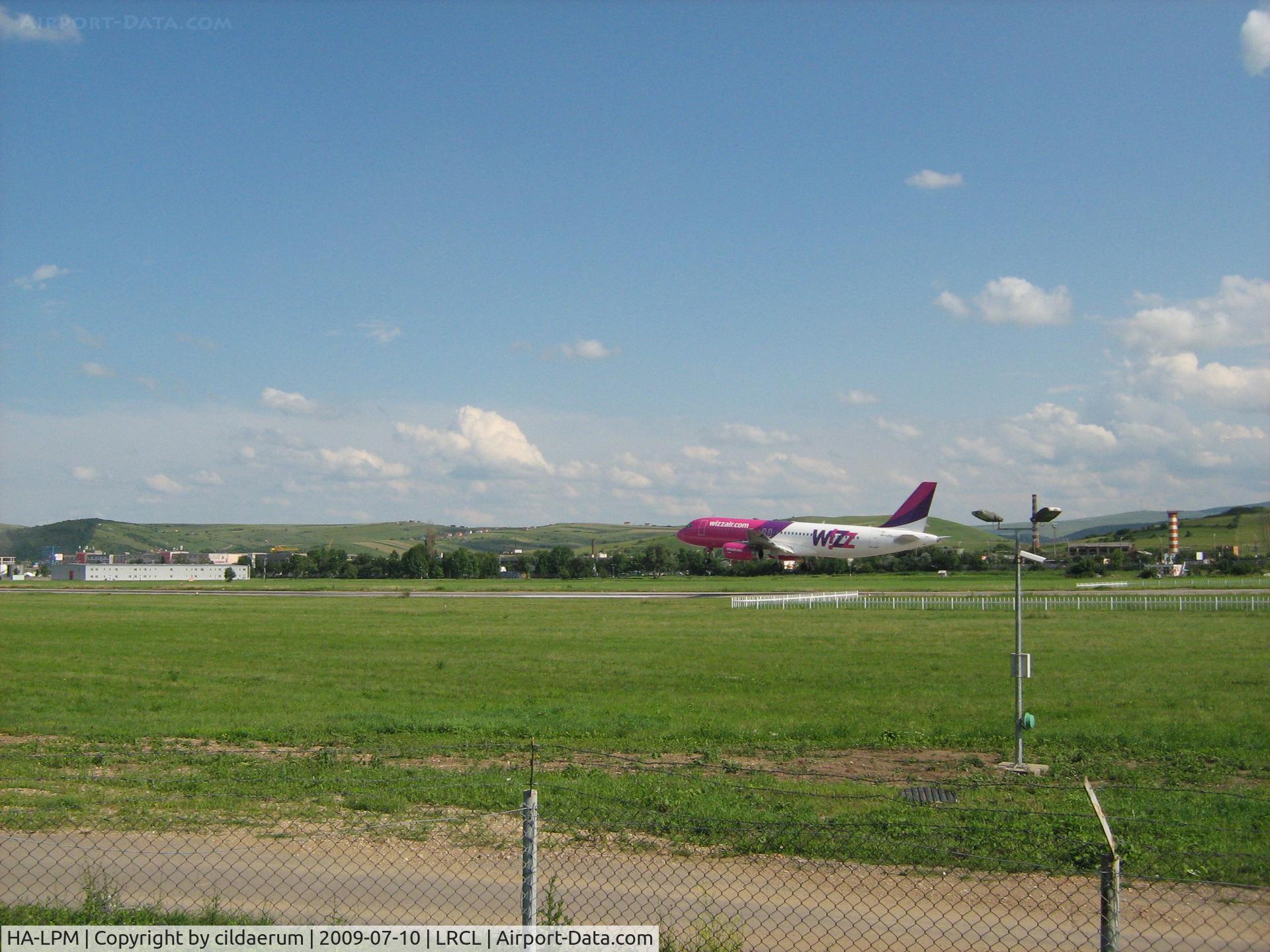 HA-LPM, 2007 Airbus A320-232 C/N 3177, Landing at RWY 26