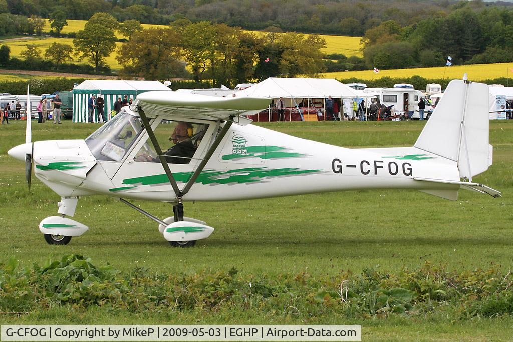 G-CFOG, 2006 Comco Ikarus C42 FB UK C/N PFA 322-14482, Pictured during the 2009 Microlight Trade Fair.