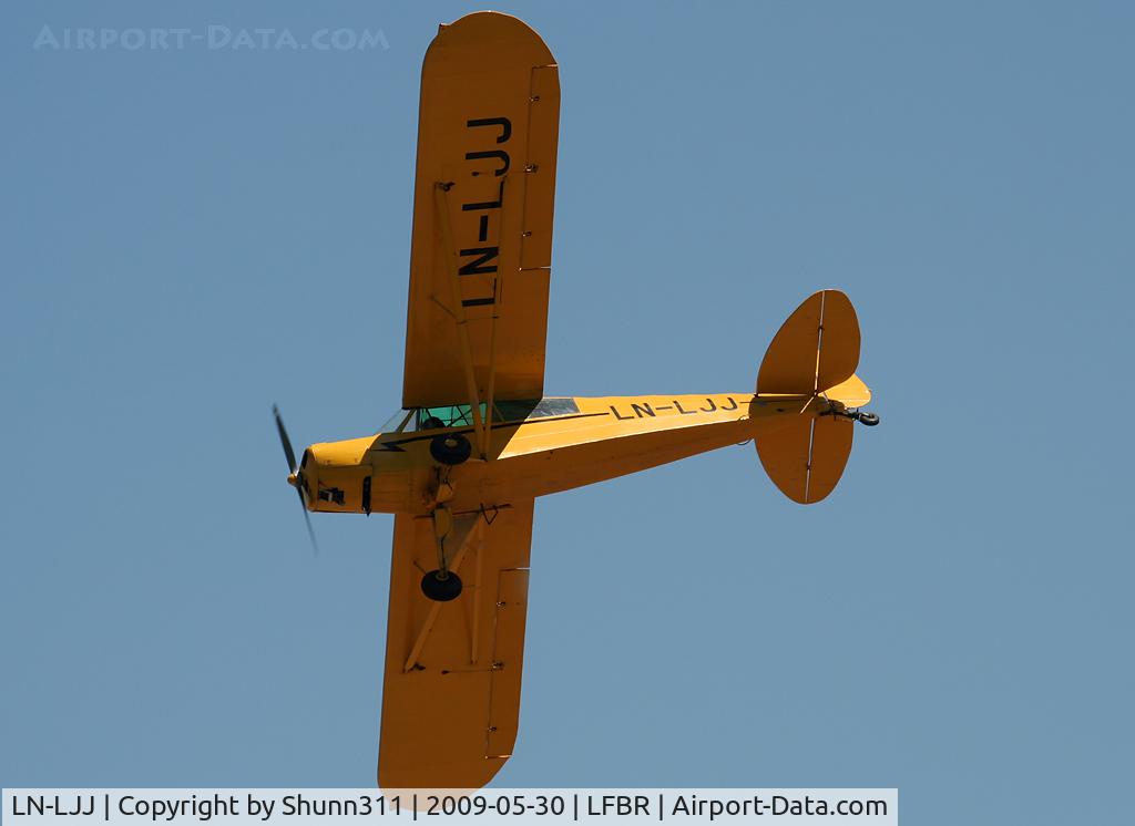 LN-LJJ, 1953 Piper L-18C Super Cub (PA-18-95) C/N 18-3088, Come back from his show during Air Expo 2009