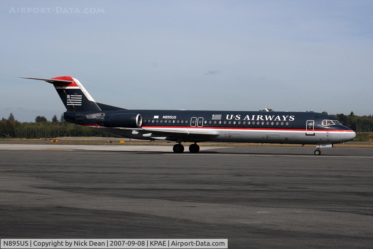 N895US, 1992 Fokker 100 (F-28-0100) C/N 11380, KPAE