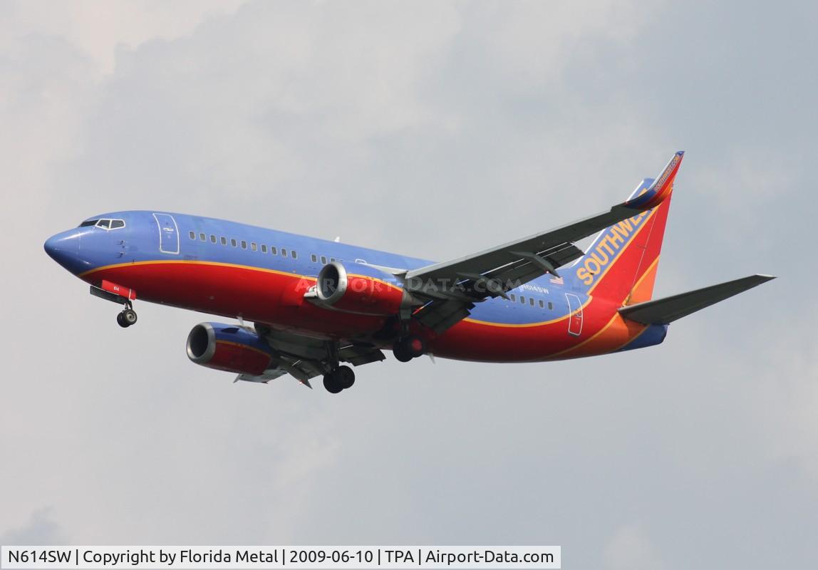 N614SW, 1995 Boeing 737-3H4 C/N 28033, Southwest 737-300