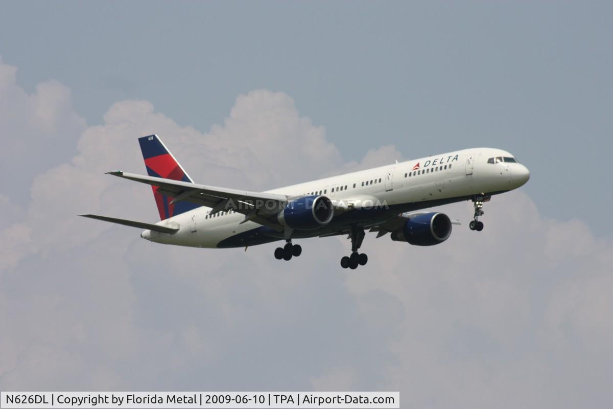 N626DL, 1987 Boeing 757-232 C/N 22916, Delta 757
