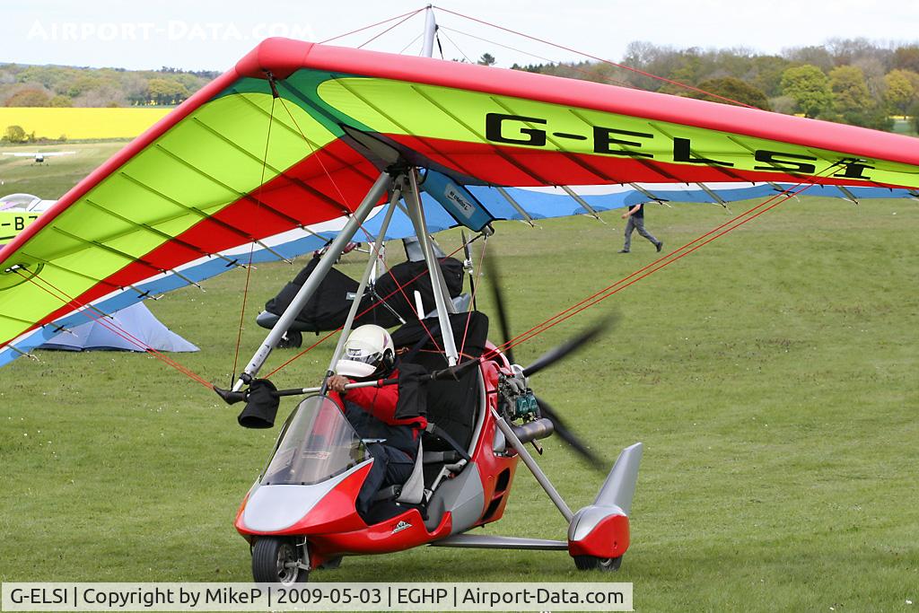 G-ELSI, 2006 Air Creation Tanarg 912S(1) / iXess 15 C/N BMAA/HB/466, Pictured during the 2009 Microlight Trade Fair.
