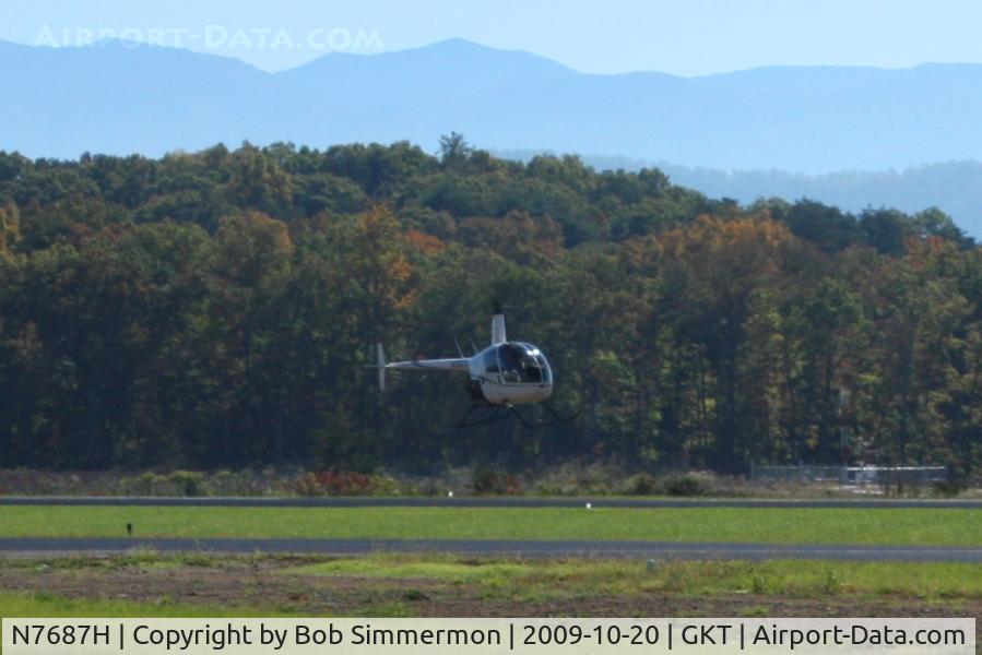 N7687H, 2008 Robinson R22 BETA C/N 4370, Practicing at Sevierville, TN