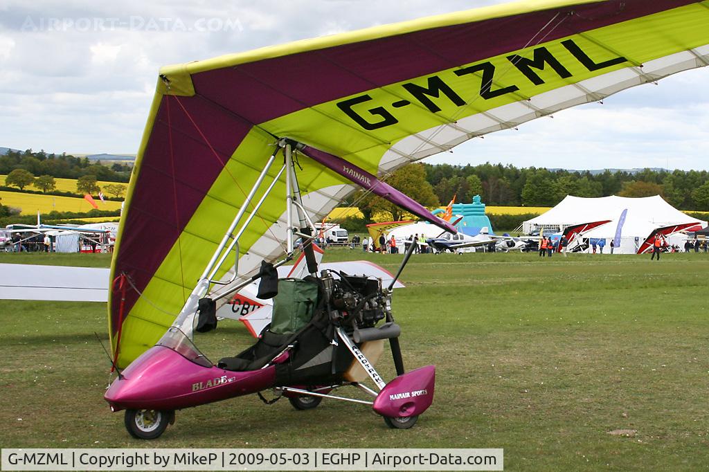 G-MZML, 1998 Mainair Blade 912 C/N 1158-0698-7-W961, Pictured during the 2009 Microlight Trade Fair.