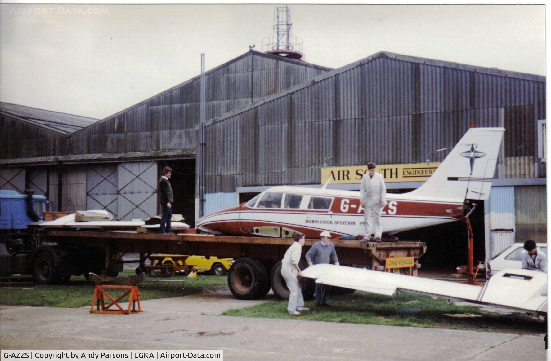 G-AZZS, 1972 Piper PA-34-200 Seneca C/N 34-7250221, This Senaca eded its life in the states parted out