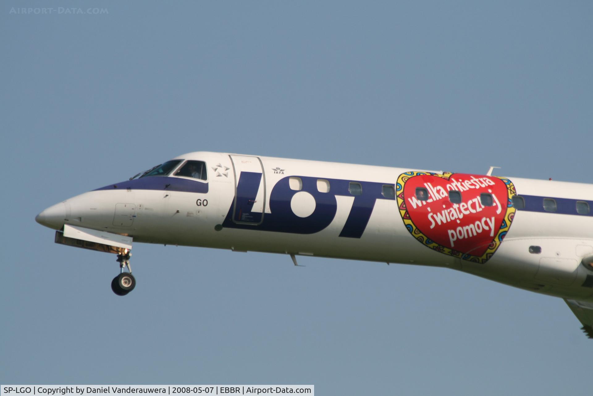 SP-LGO, 2002 Embraer EMB-145MP (ERJ-145MP) C/N 145560, arrival of flight LO239 to rwy 25L