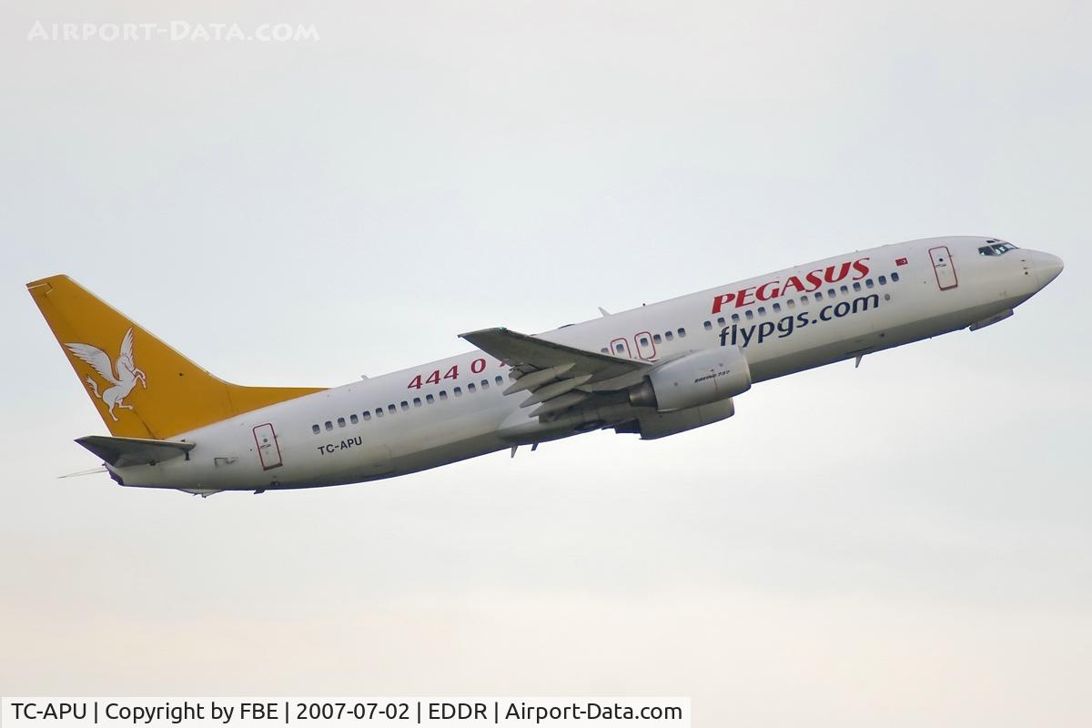 TC-APU, 2001 Boeing 737-82R C/N 29344, departing via whiskey departure route