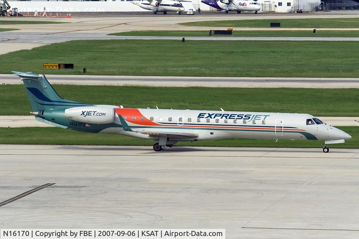 N16170, 2004 Embraer ERJ-145XR (EMB-145XR) C/N 14500850, taxying to the stand