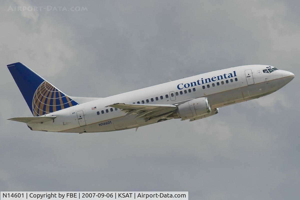 N14601, 1994 Boeing 737-524 C/N 27314, departing KSAT