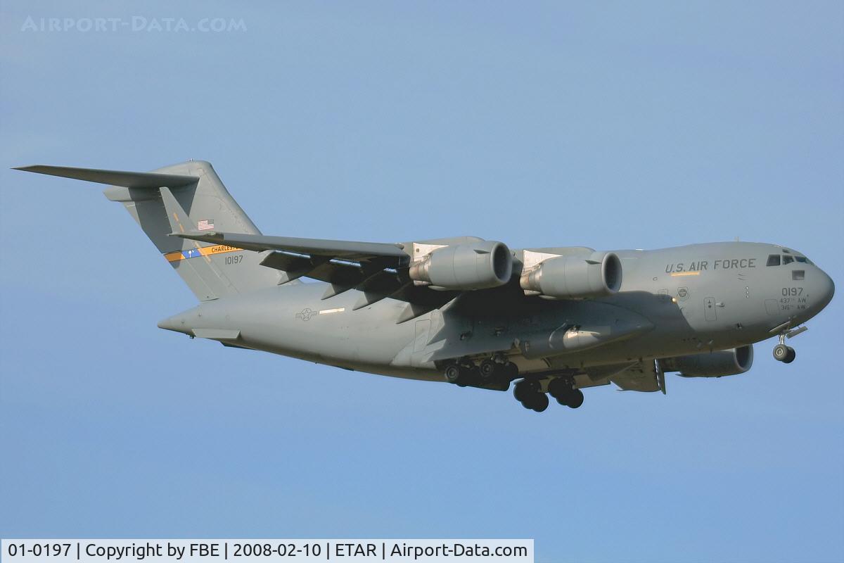 01-0197, 2001 Boeing C-17A Globemaster III C/N F-104, short final at Ramstein AB