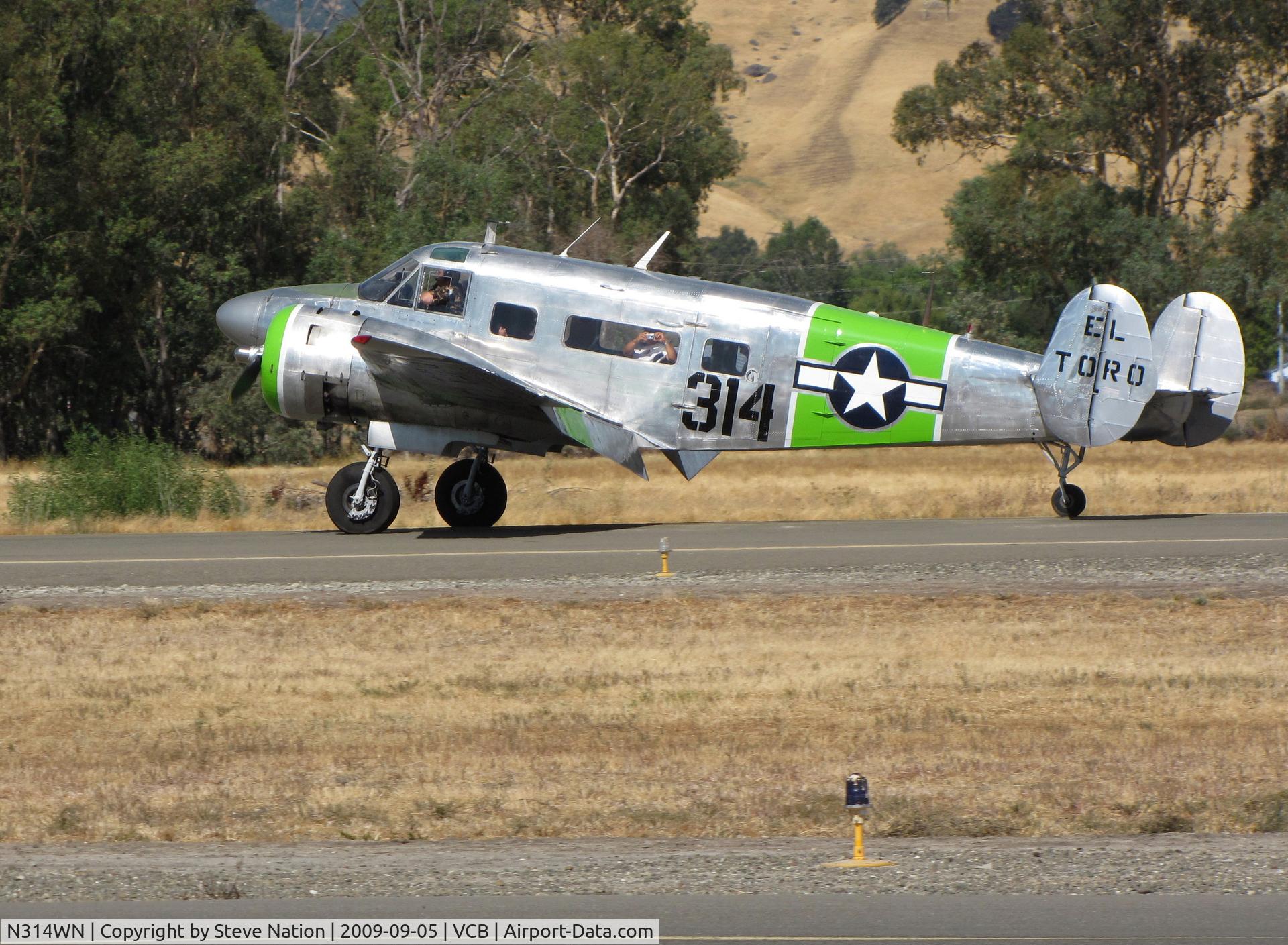 N314WN, 1952 Beech C-45H Expeditor C/N AF-566, Vintage Aircraft (Stockton, CA) 1952 Beech C-45H as Marines El Toro-314 (Say Cheese back to me - check young photographer inside) @ 