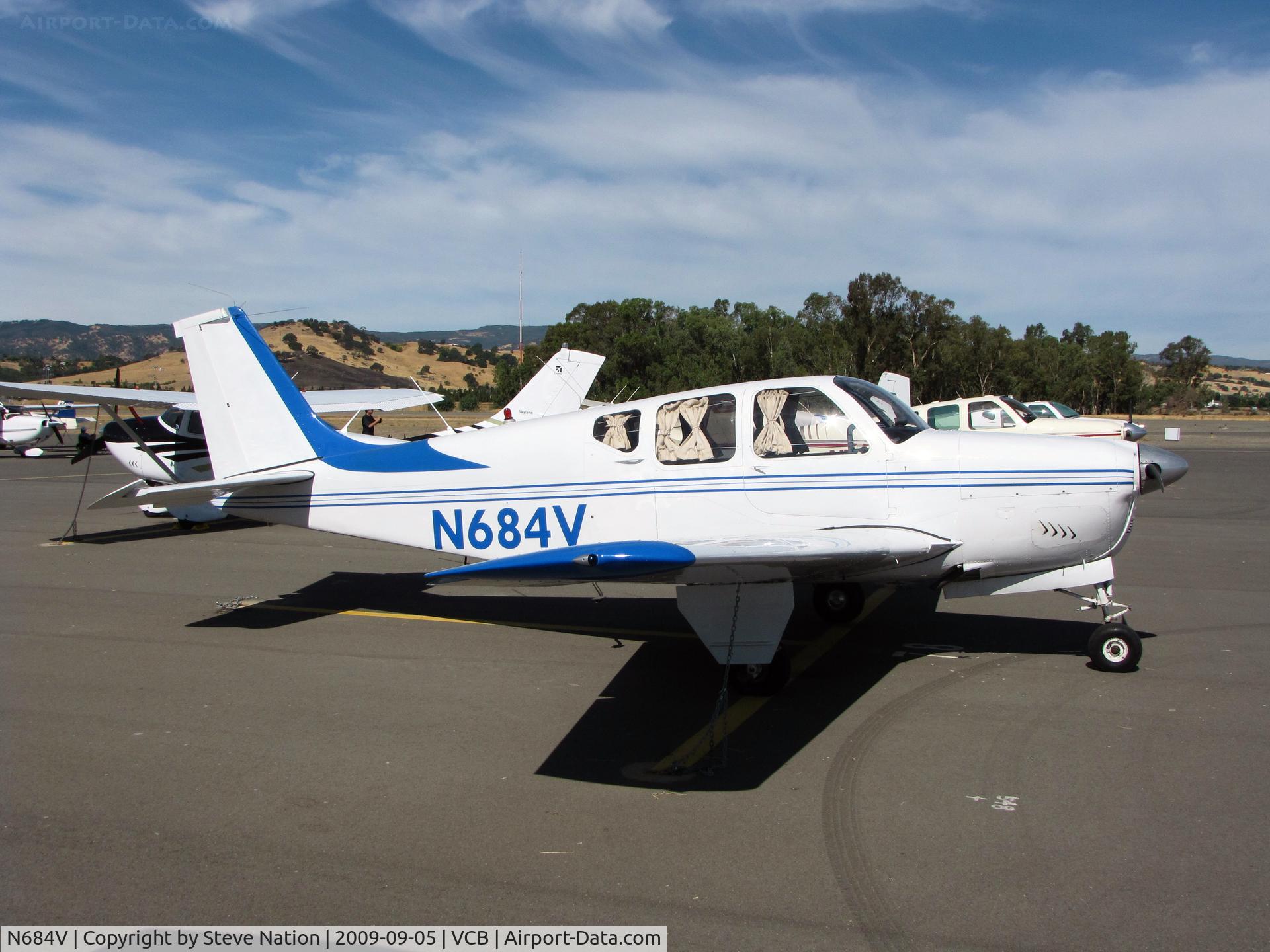 N684V, 1960 Beech 35-33 Debonair C/N CD-108, Beautiful 1960 Beech 35-33 from Modesto @ 