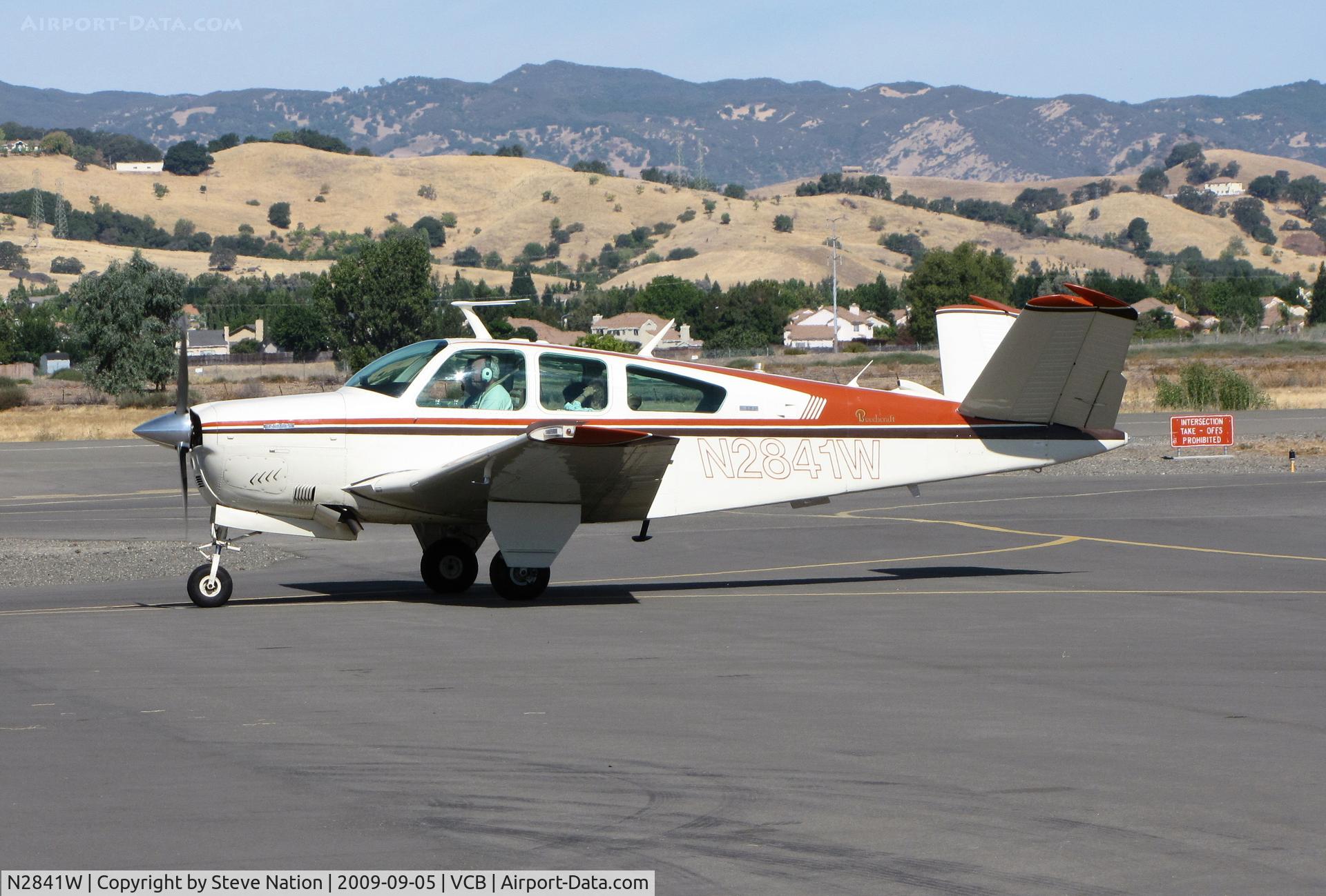 N2841W, 1973 Beech V35B Bonanza C/N D-9493, 1973 Beech V35B taxiing-in @ 