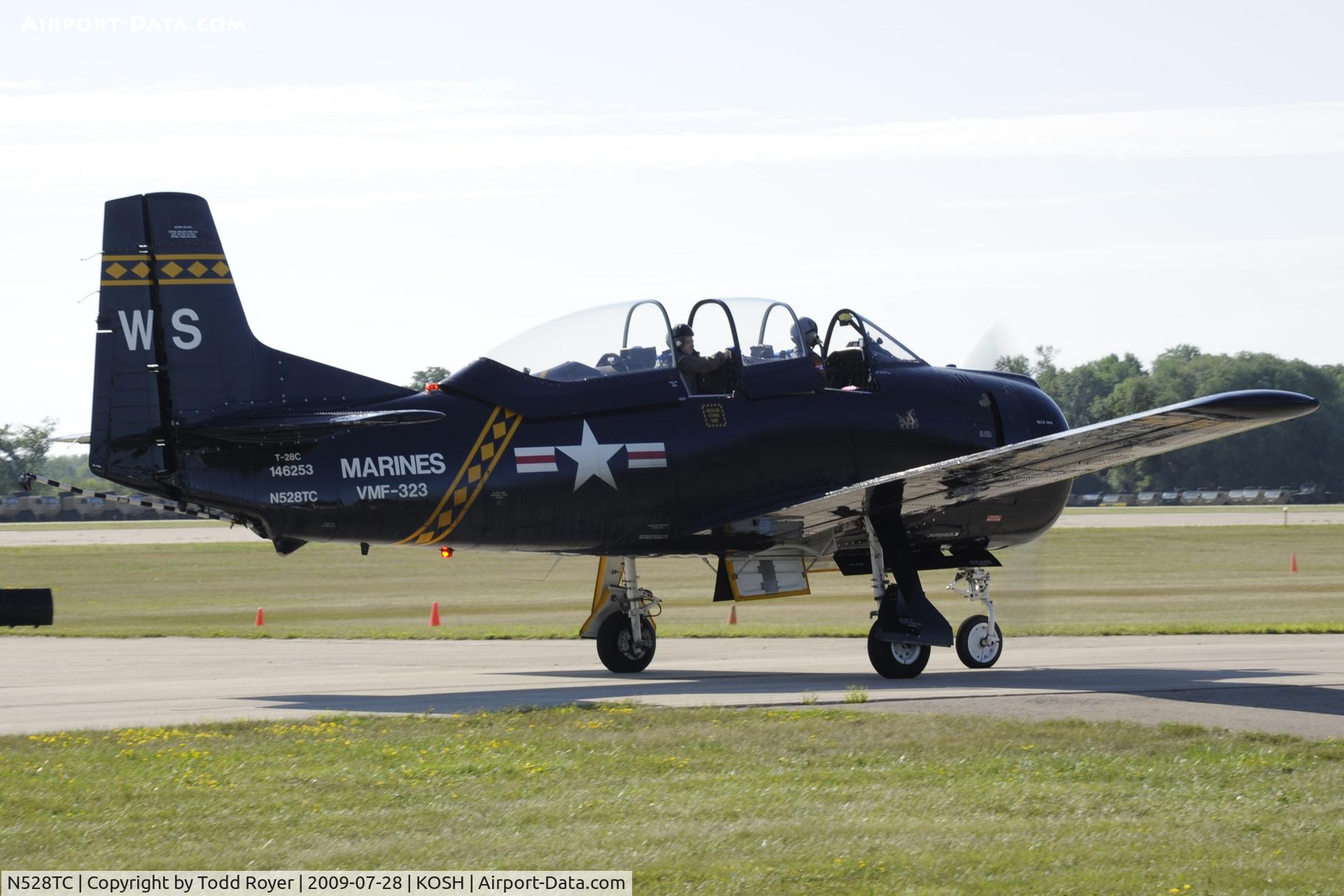 N528TC, 1957 North American T-28C Trojan C/N 252-16, EAA AIRVENTURE 2009