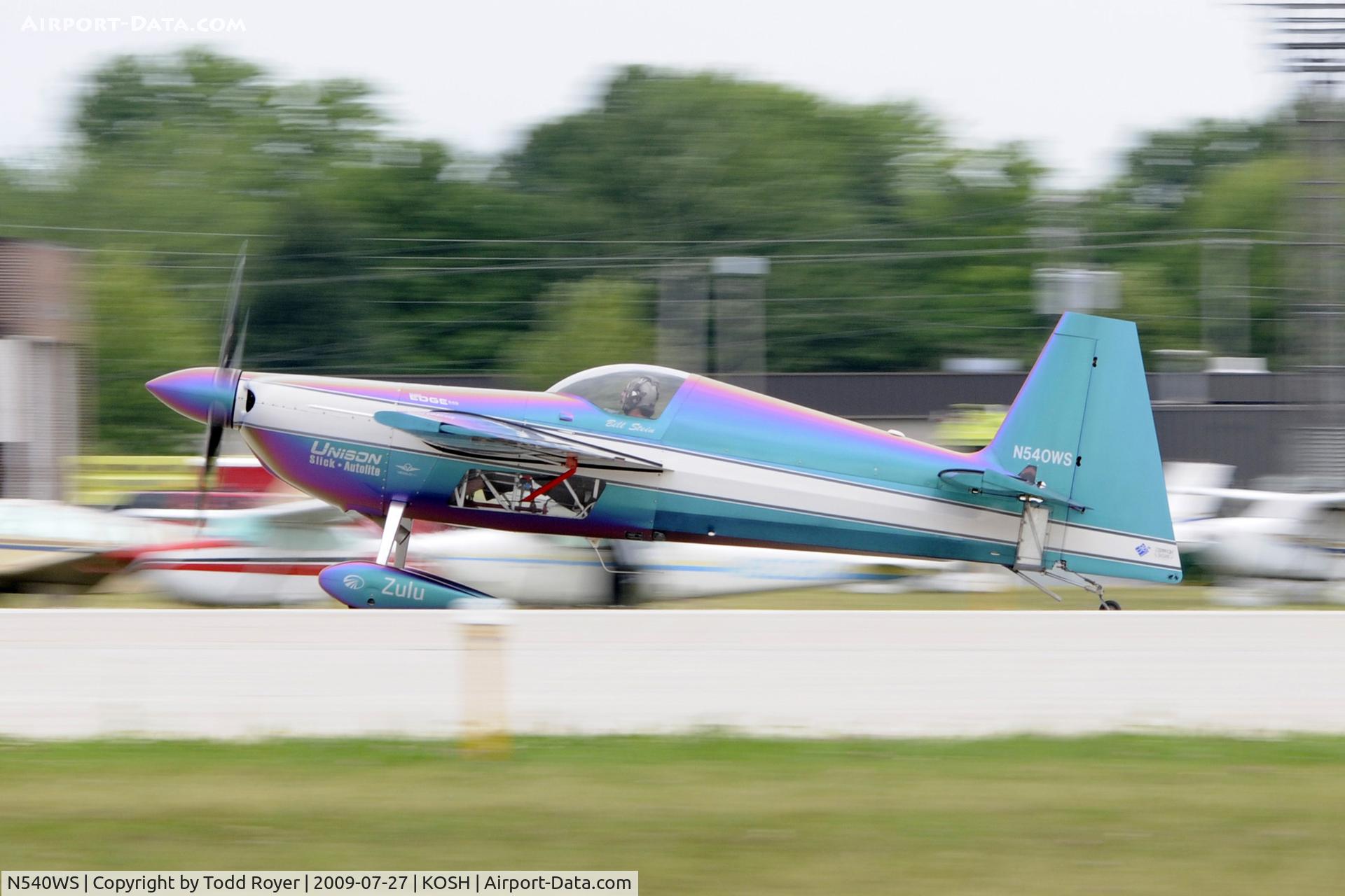 N540WS, 2002 Zivko Edge 540 C/N 0032, EAA AIRVENTURE 2009