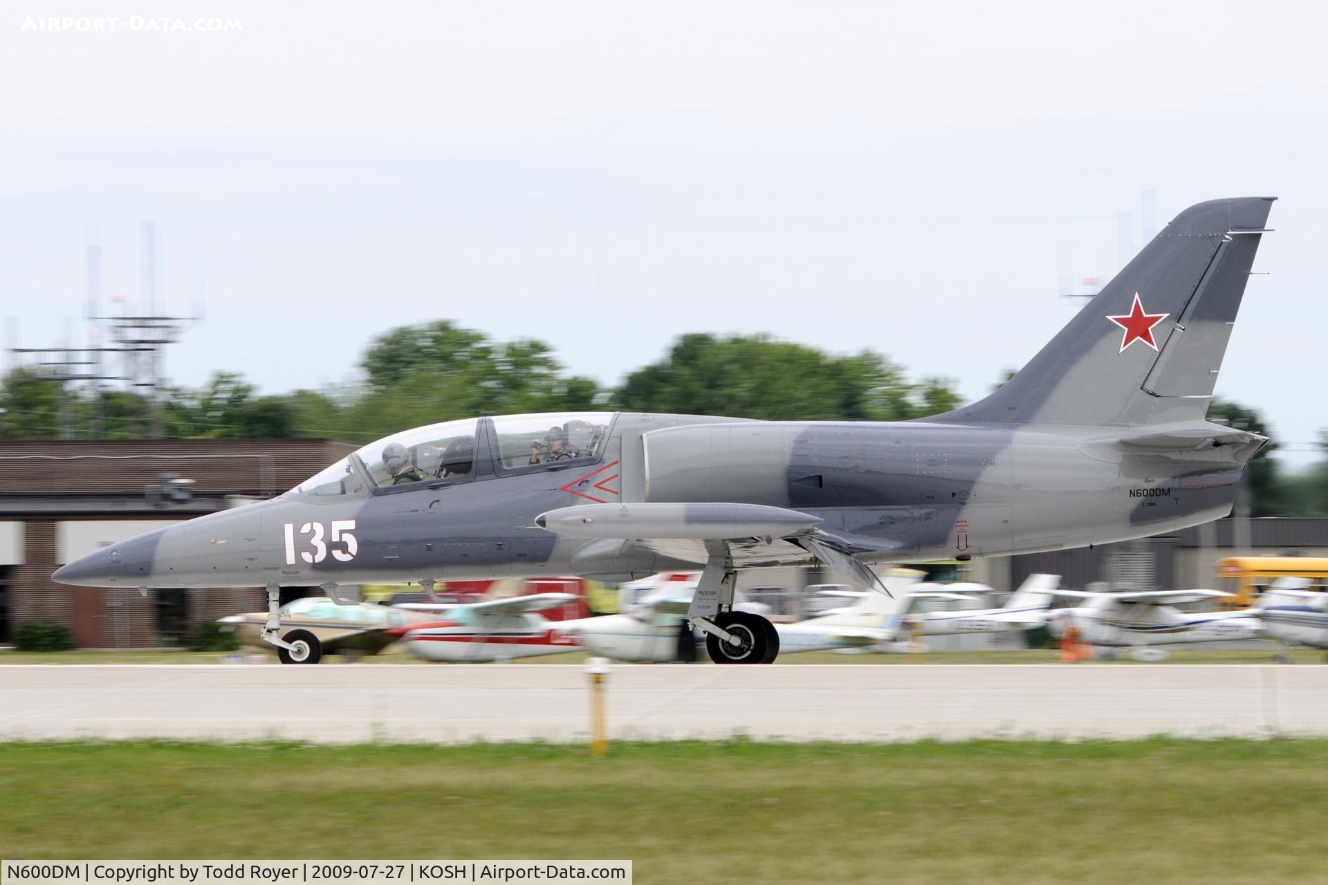 N600DM, 1984 Aero L-39 Albatros C/N 432935, EAA AIRVENTURE 2009