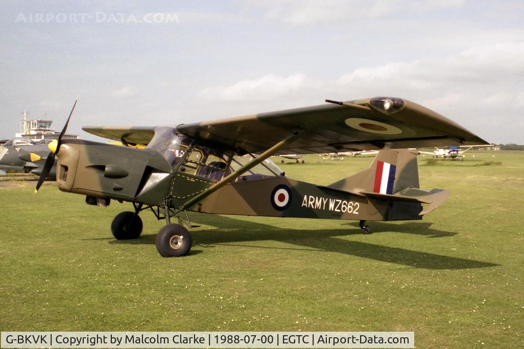 G-BKVK, 1954 Auster AOP.9 C/N AUS/10/2, Auster AOP.9. Flown in Army Air Corps colours as WZ662. At Cranfield Airport, UK in 1988