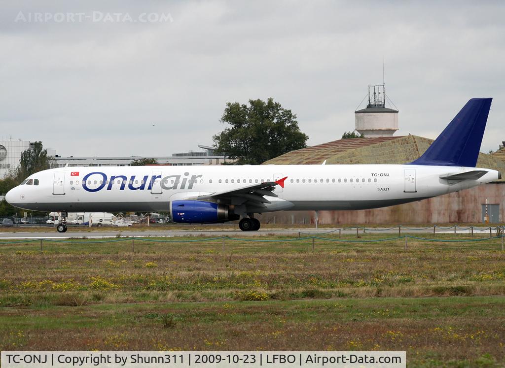 TC-ONJ, 1993 Airbus A321-131 C/N 385, Now without logo on tail...