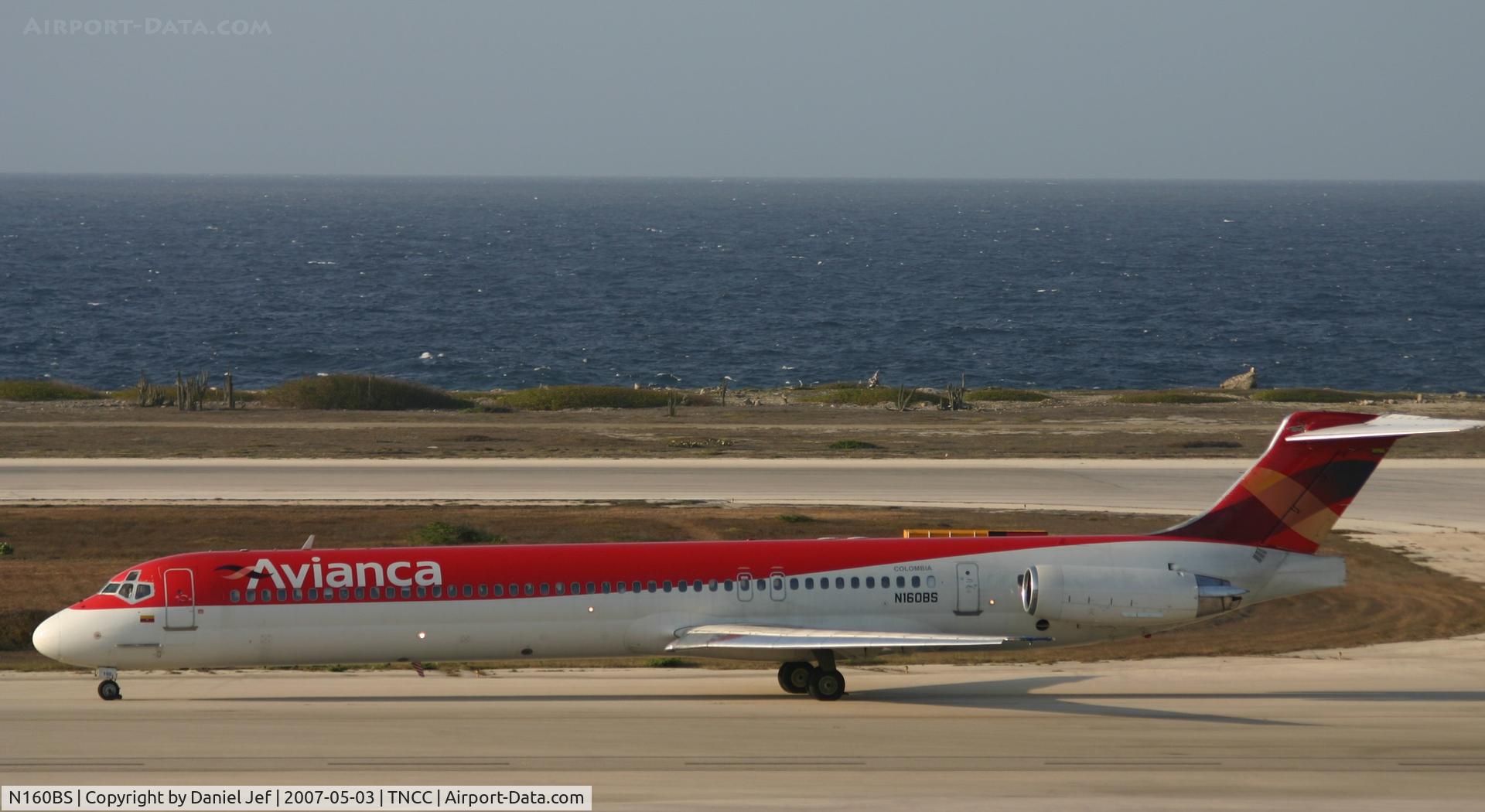 N160BS, 1994 McDonnell Douglas MD-83 (DC-9-83) C/N 53463, Taximg to parking