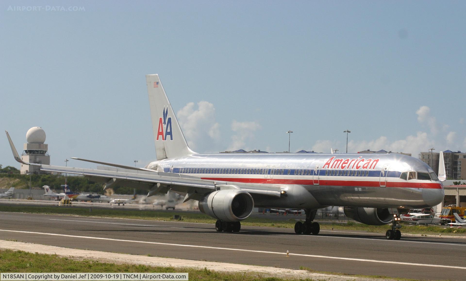 N185AN, 2001 Boeing 757-223 C/N 32379, Just landed at Tncm