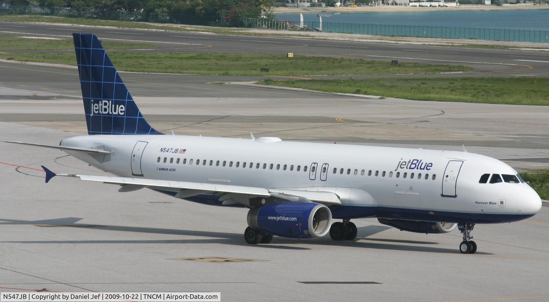 N547JB, 2002 Airbus A320-232 C/N 1849, Taxing to holding point A