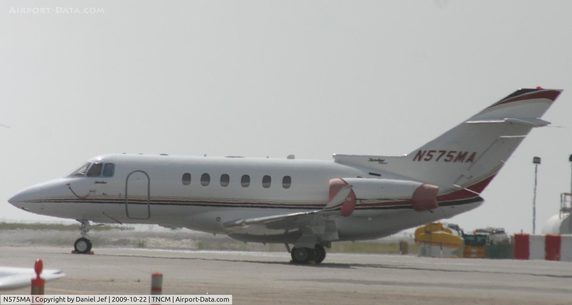 N575MA, 2007 Hawker Beechcraft 900XP C/N HA-0016, park at the C ramp