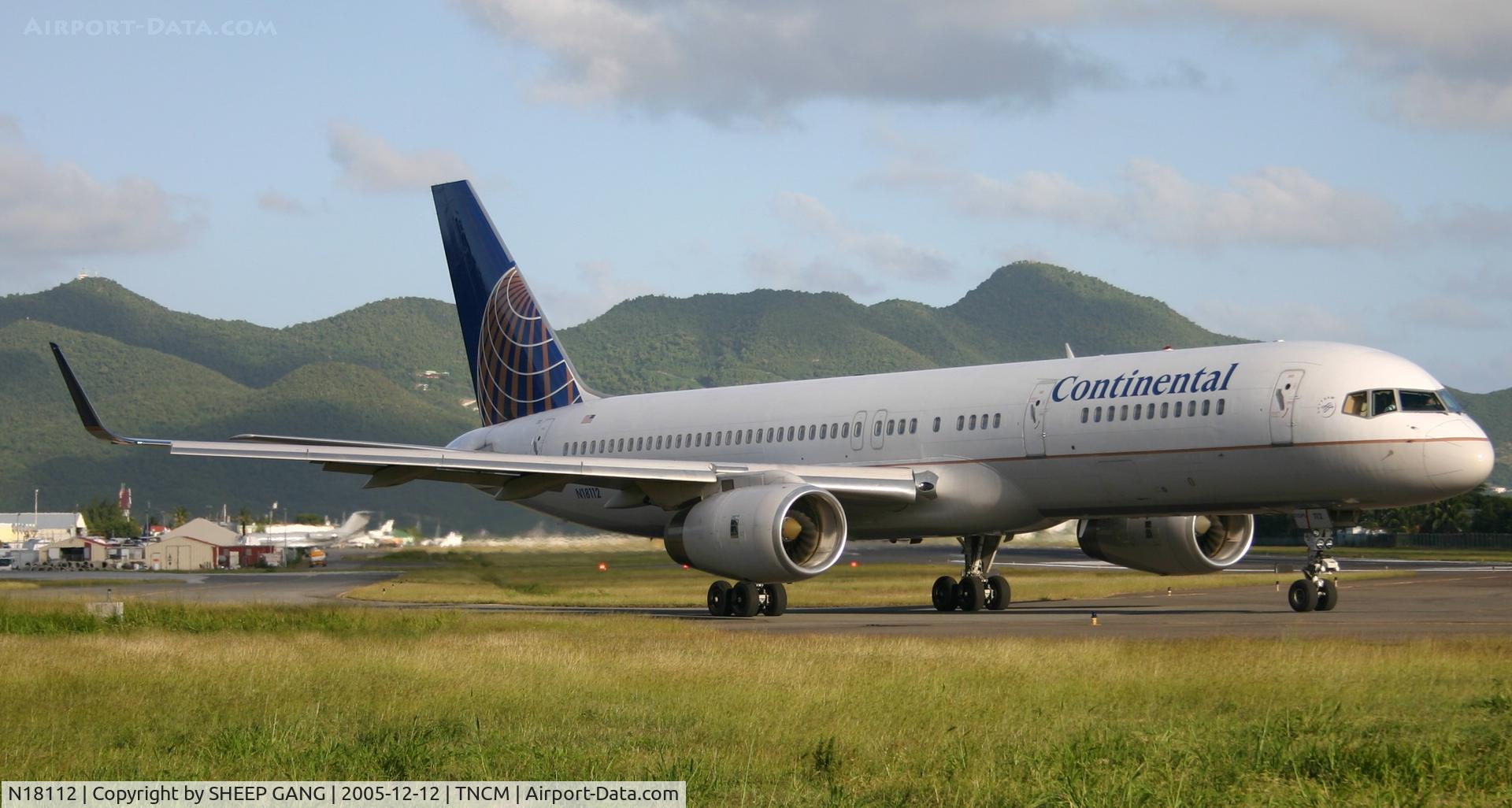 N18112, 1995 Boeing 757-224 C/N 27302, Taxing to take off