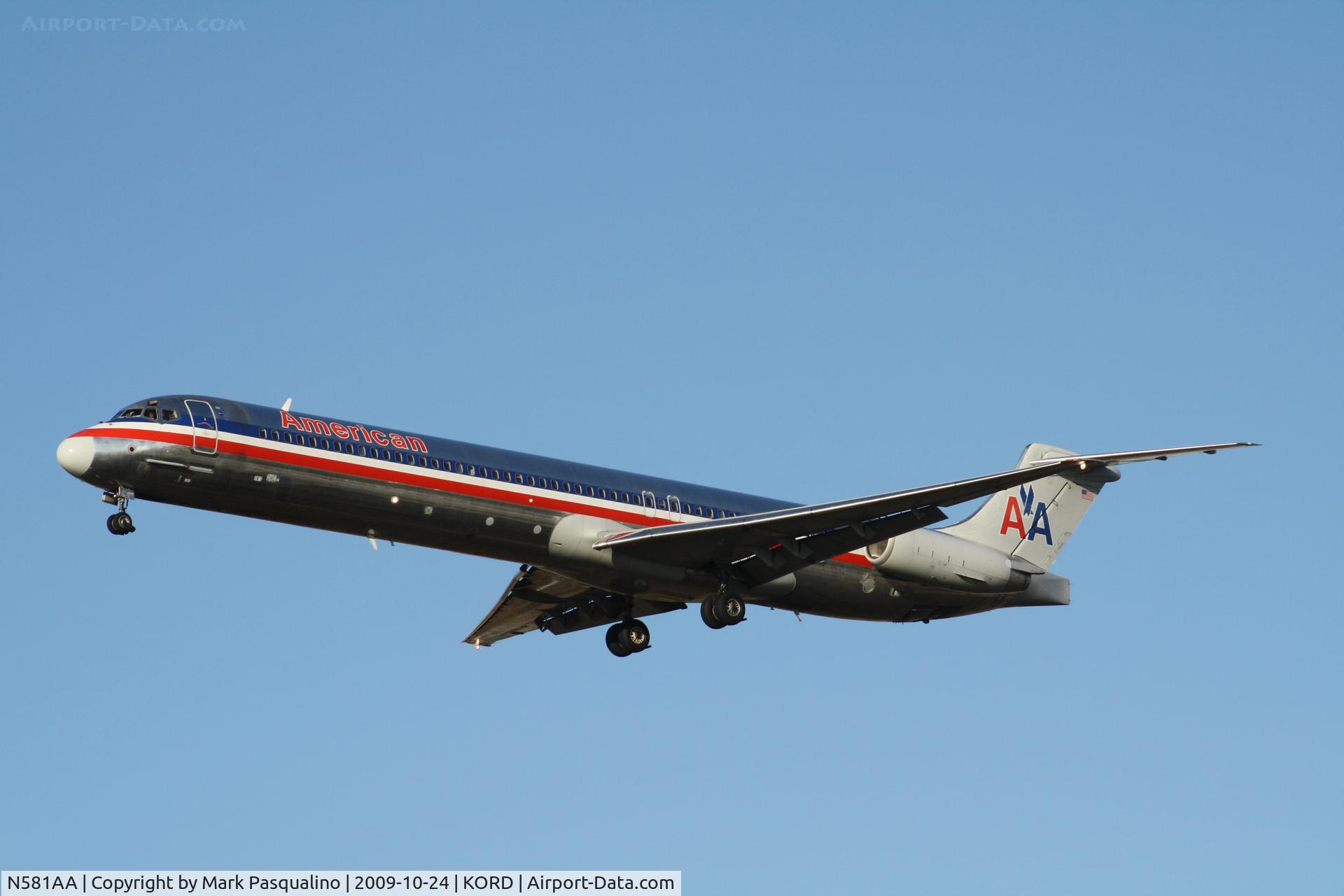 N581AA, 1991 McDonnell Douglas MD-82 (DC-9-82) C/N 53158, MD-82