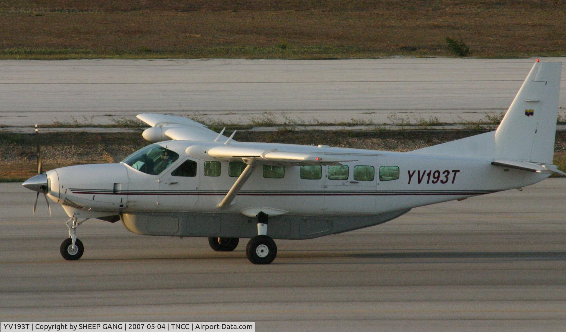 YV193T, Cessna 208B Grand Caravan C/N Not found YV193T, taxing to take off