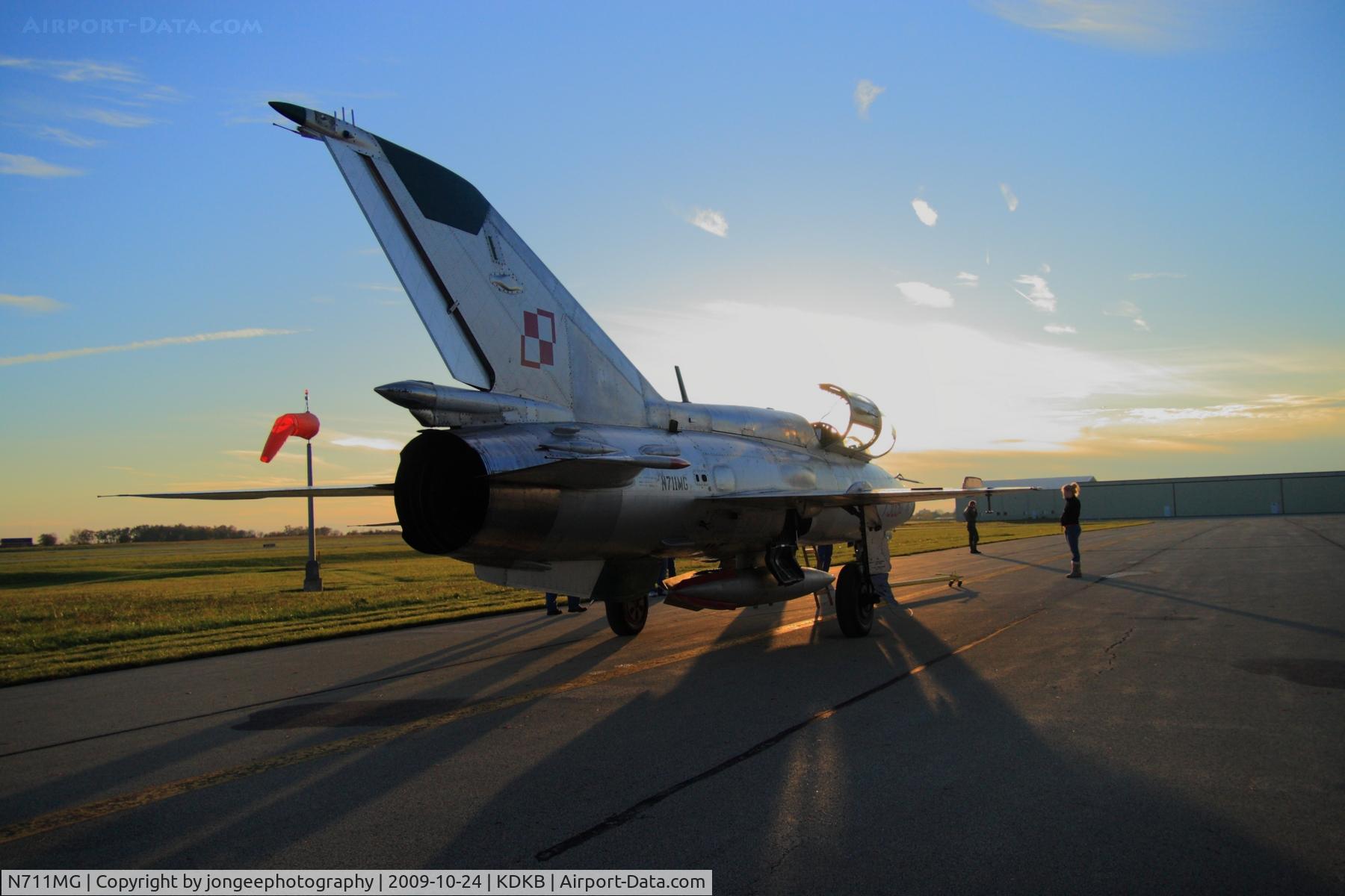 N711MG, 1973 Mikoyan-Gurevich MiG-21 C/N 5695175, Into the Setting Sun