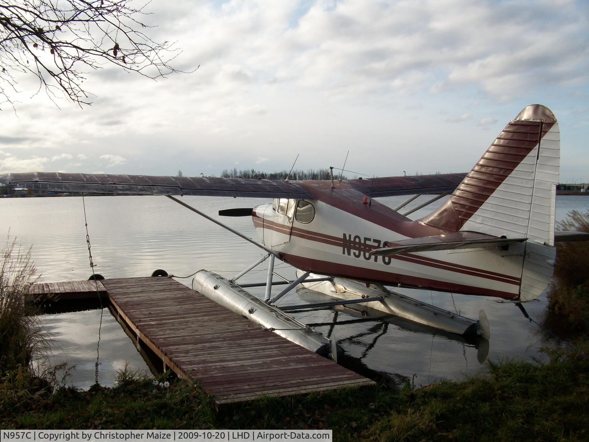 N957C, 1947 Stinson 108-3 Voyager C/N 108-3957, At lake hood