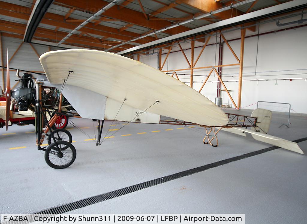 F-AZBA, Bleriot XI Replica C/N 1, Displayed during LFBP Open Day 2009