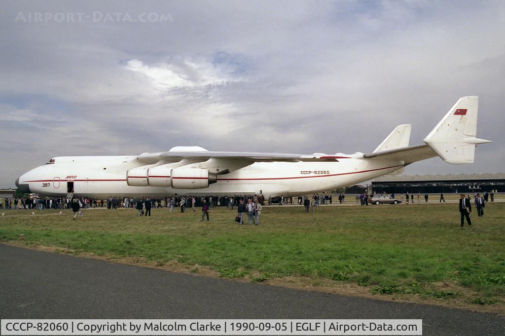 CCCP-82060, 1988 Antonov An-225 Mriya C/N 19530503763, Antonov AN-225 Mriya. At Farnborough International 1990.