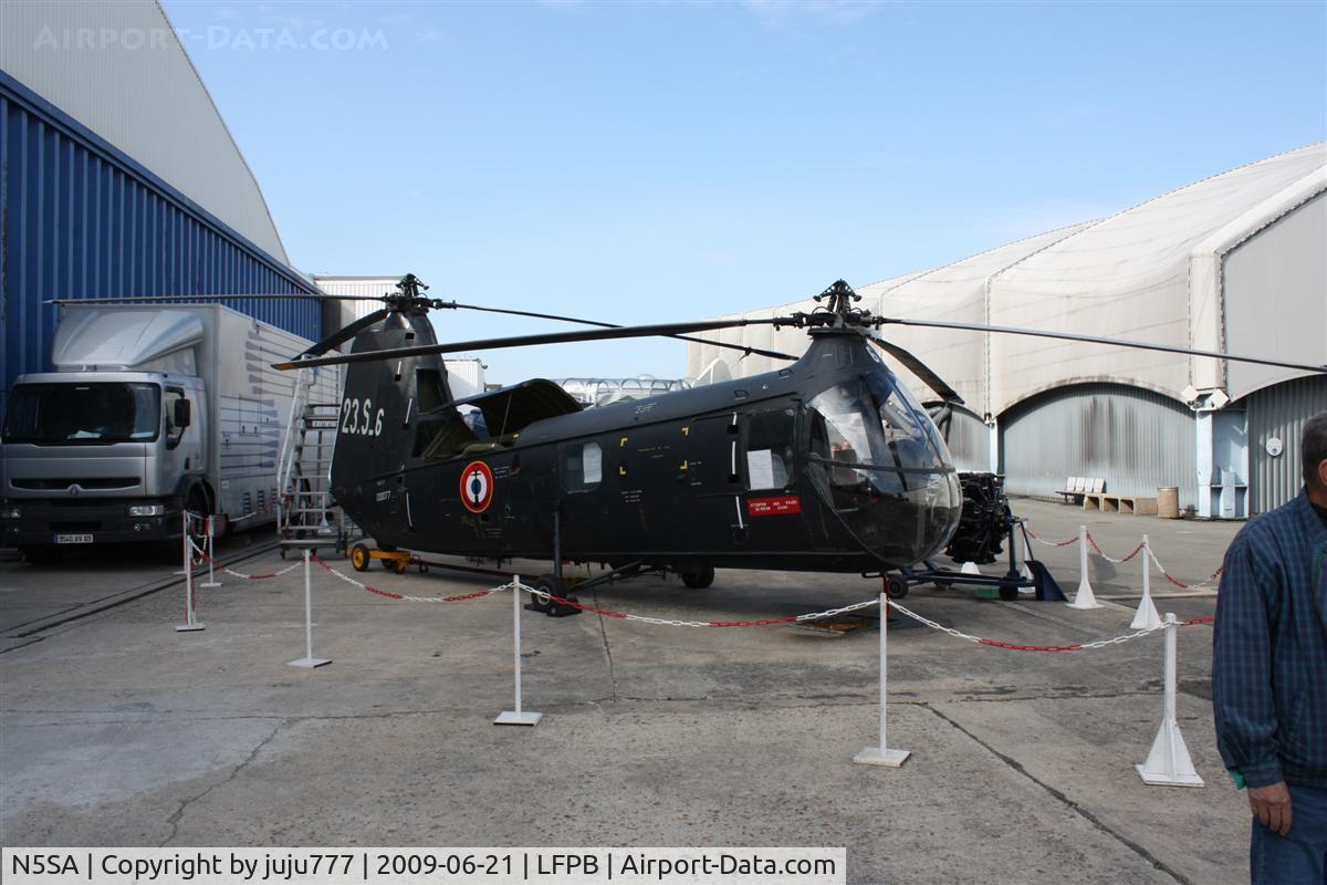 N5SA, Piasecki UH-25B Retriever C/N 128594, on display at le Bourget 2009 (on restoration)