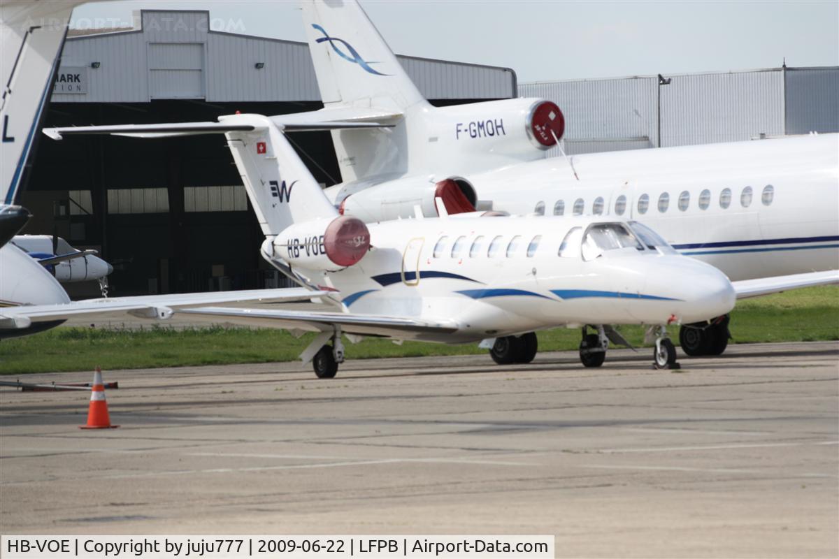 HB-VOE, 2001 Cessna 525A CitationJet CJ2 C/N 525A-0017, on transit at Le Bourget