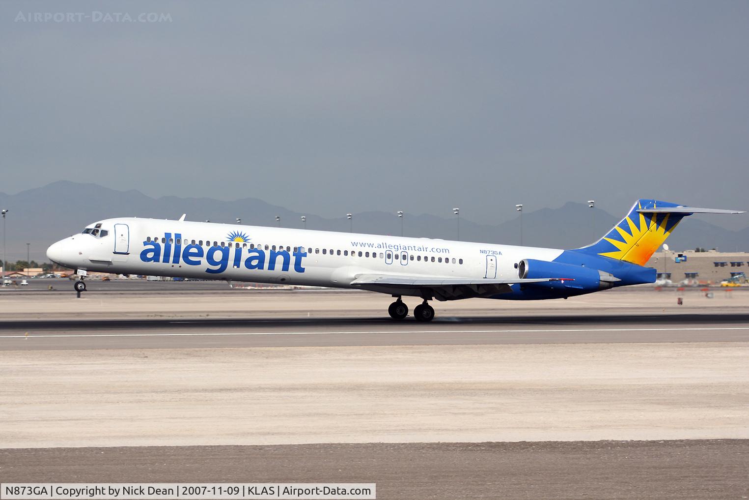 N873GA, 1988 McDonnell Douglas MD-83 (DC-9-83) C/N 49658, KLAS