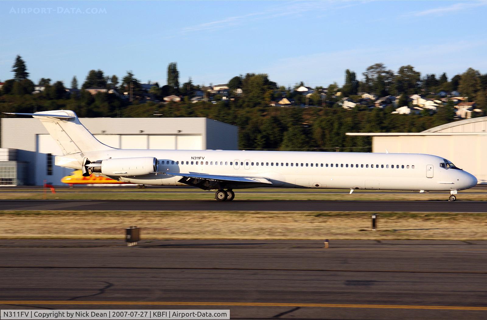 N311FV, 1990 McDonnell Douglas MD-83 (DC-9-83) C/N 49855, KBFI