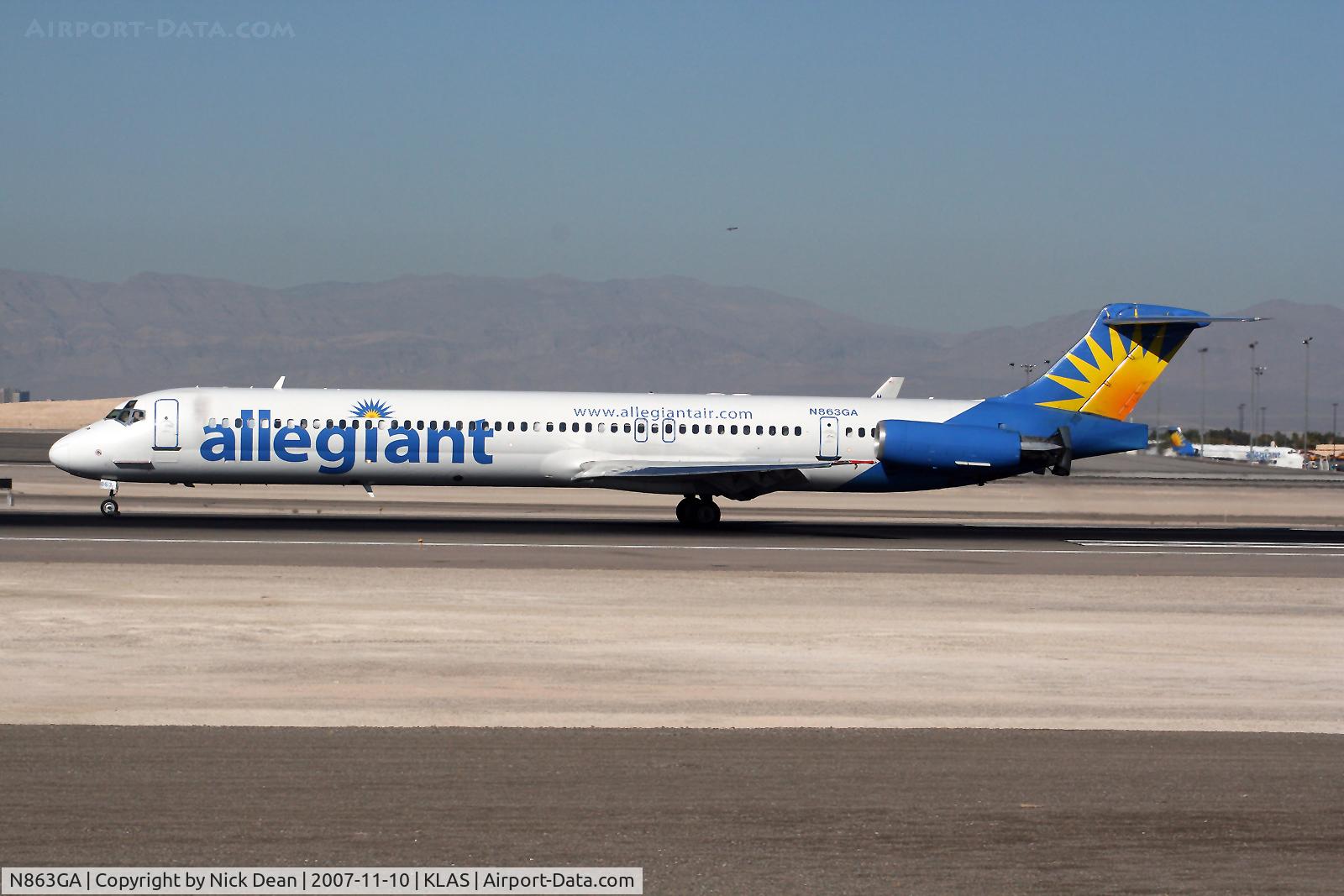 N863GA, 1989 McDonnell Douglas MD-83 (DC-9-83) C/N 49911, KLAS