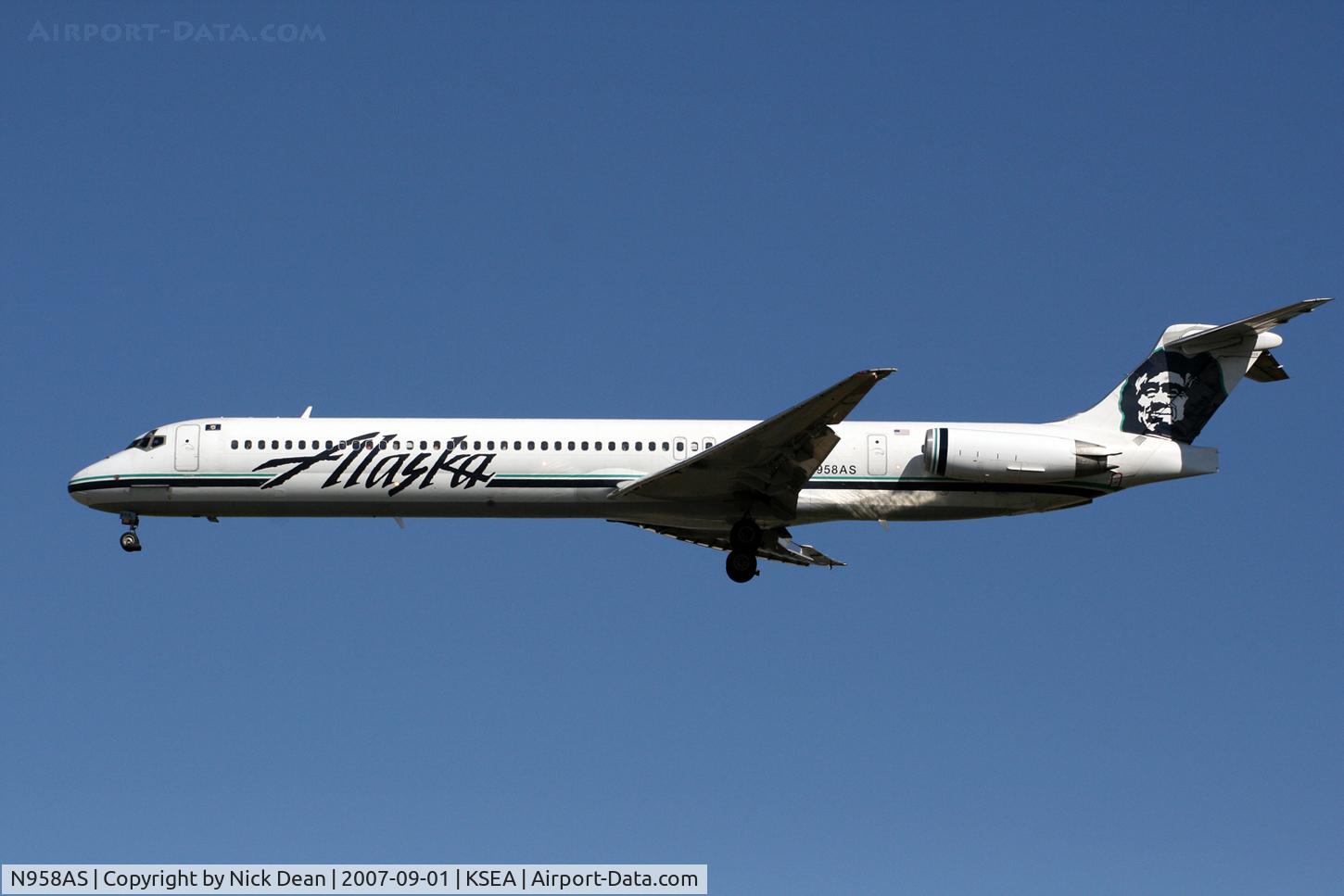 N958AS, 1991 McDonnell Douglas MD-83 (DC-9-83) C/N 53024, KSEA
