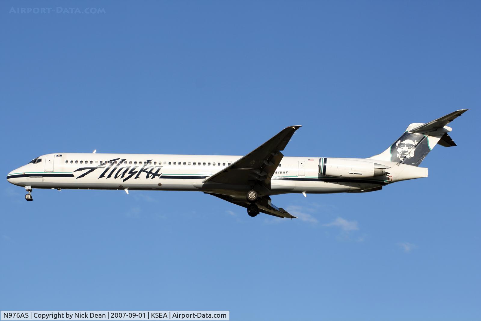 N976AS, 1995 McDonnell Douglas MD-83 (DC-9-83) C/N 53452, KSEA