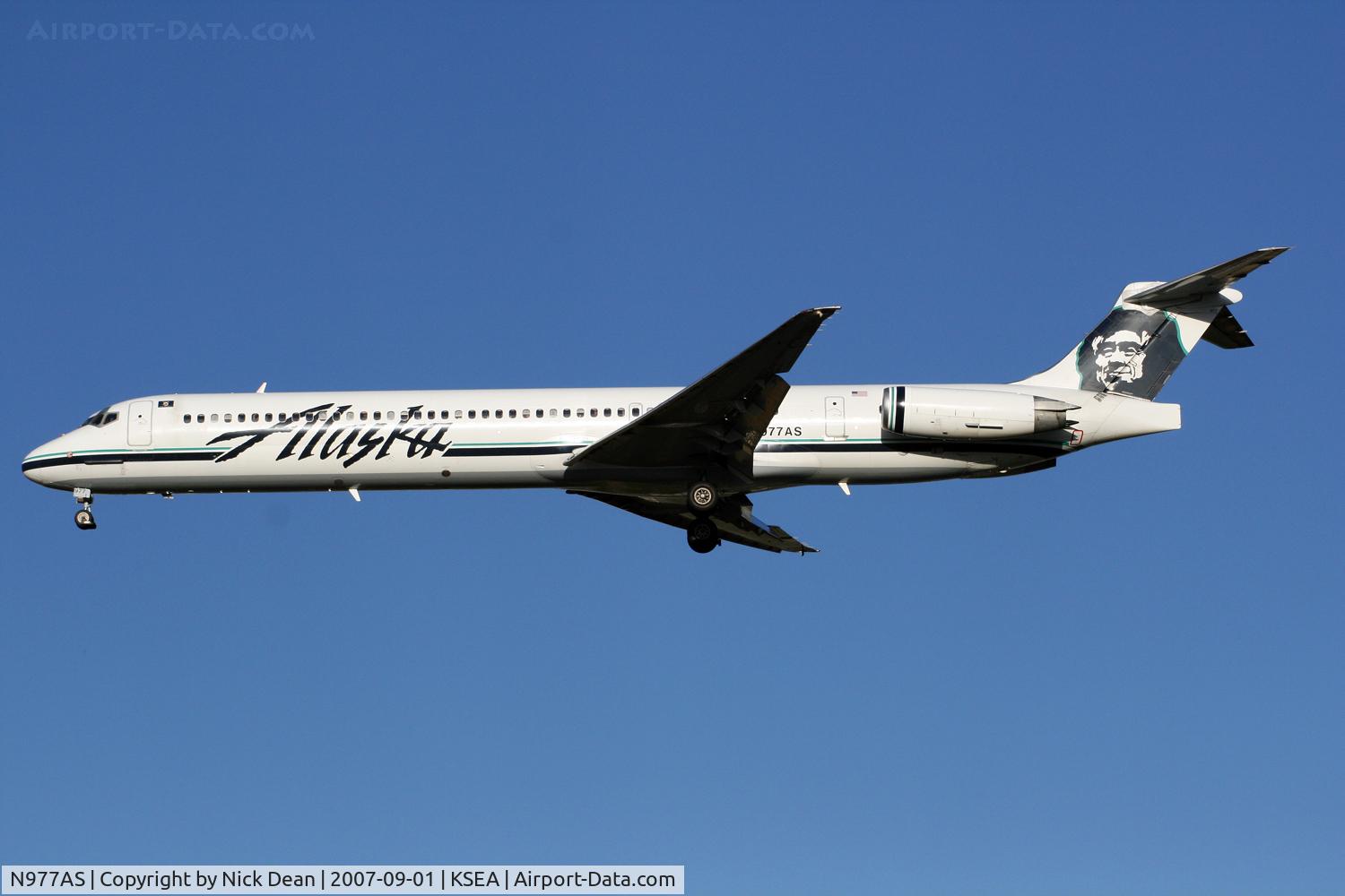 N977AS, 1995 McDonnell Douglas MD-83 (DC-9-83) C/N 53453, KSEA