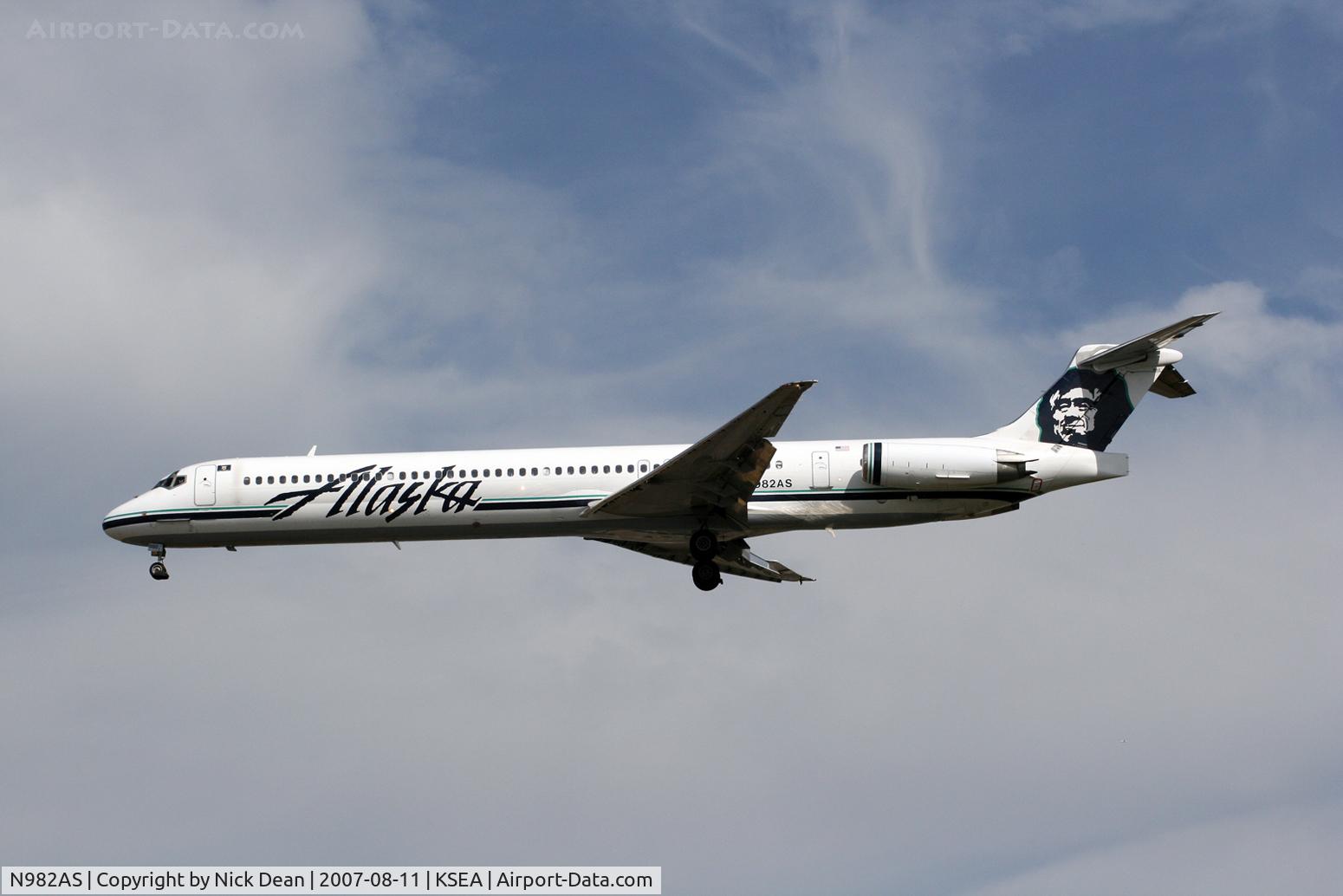 N982AS, 1997 McDonnell Douglas MD-83 (DC-9-83) C/N 53473, KSEA