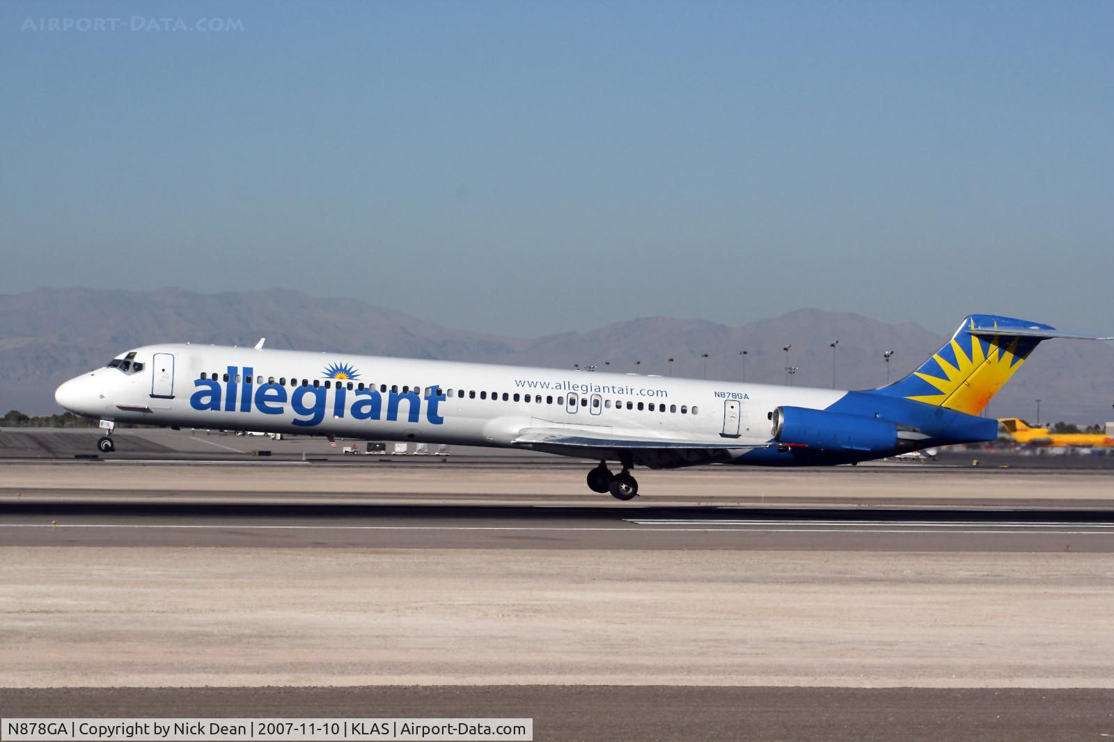 N878GA, 1996 McDonnell Douglas MD-83 (DC-9-83) C/N 53487, KLAS