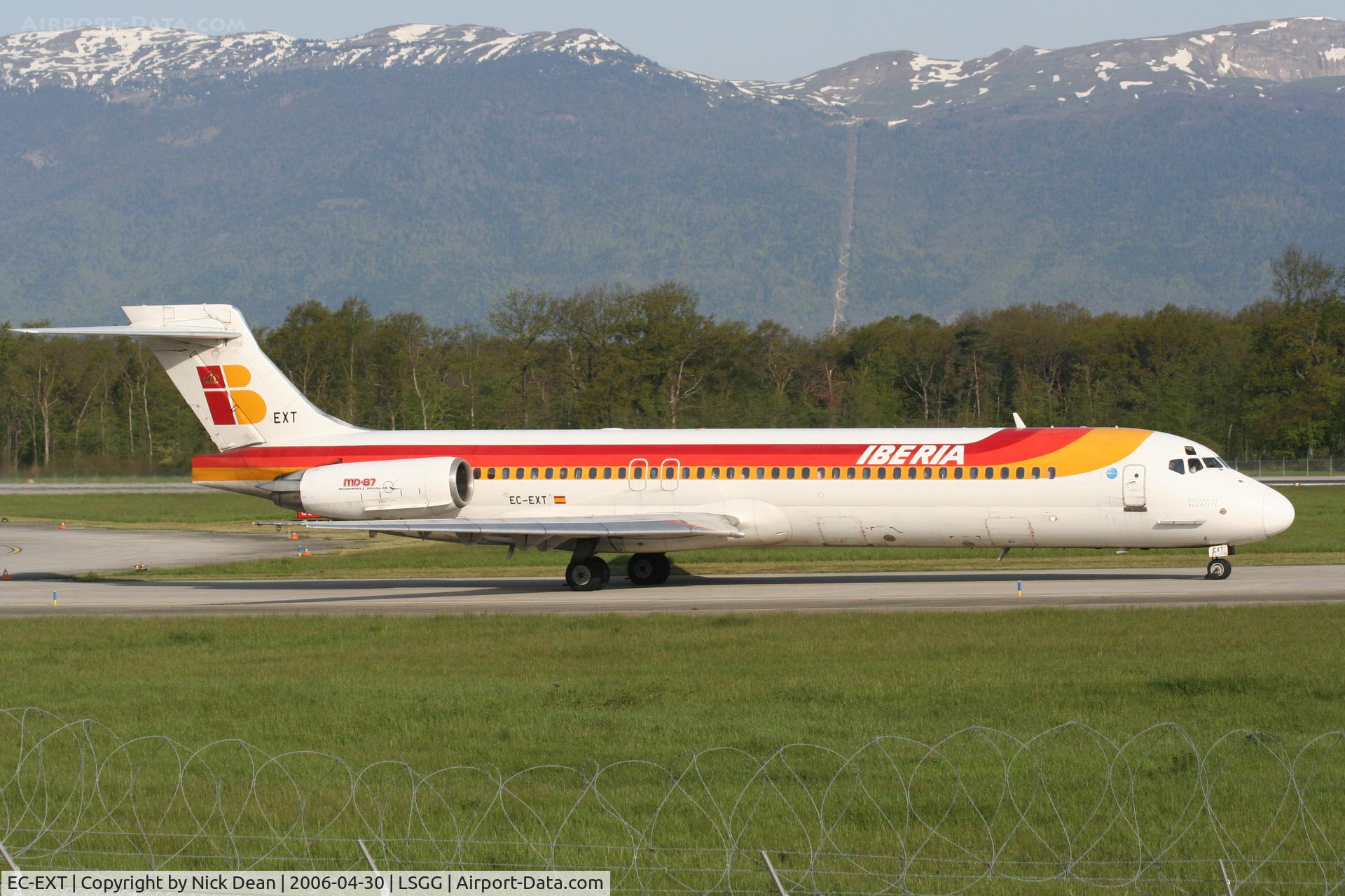 EC-EXT, 1990 McDonnell Douglas MD-87 (DC-9-87) C/N 49837, LSGG