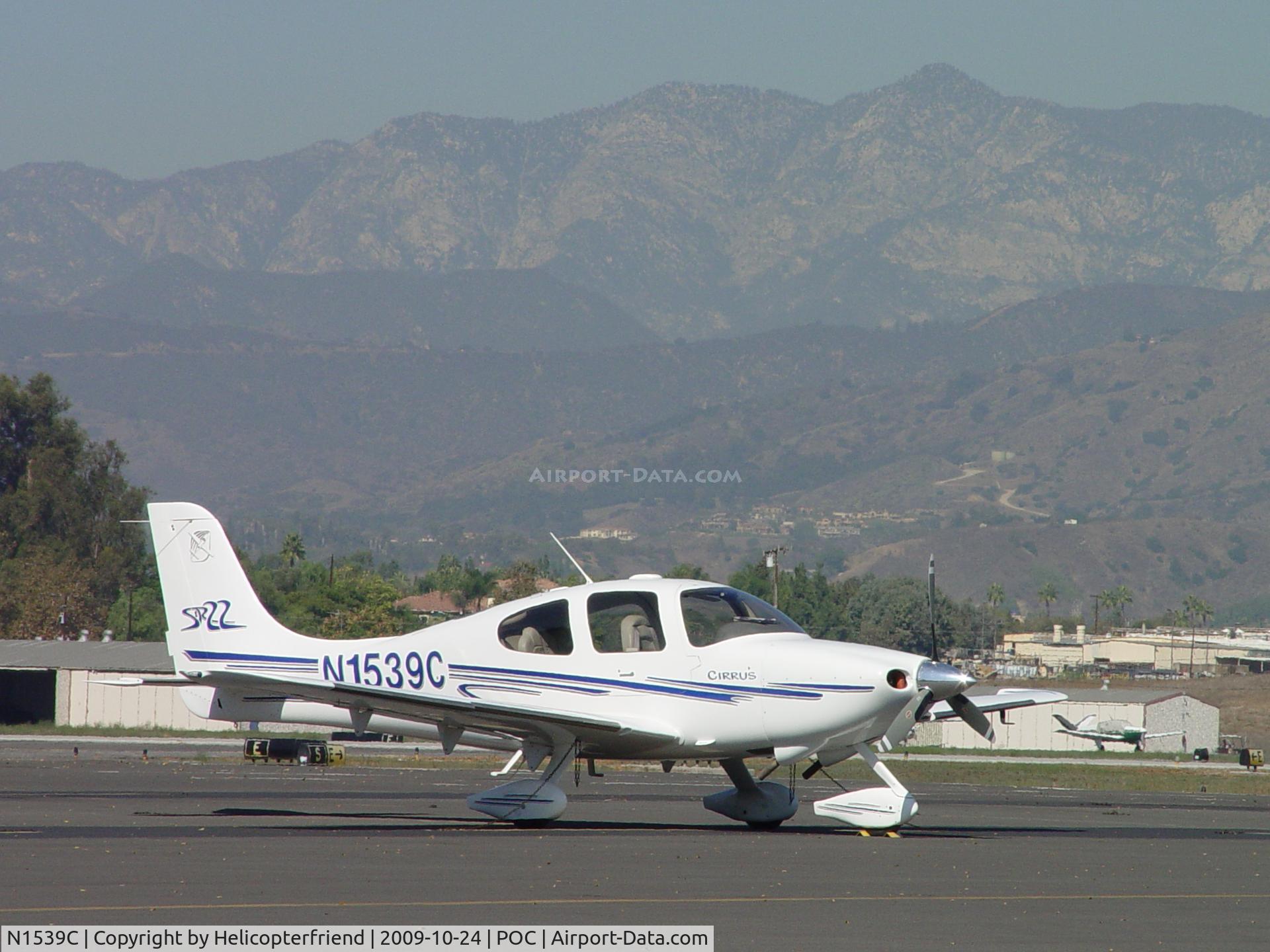 N1539C, 2003 Cirrus SR22 C/N 0545, Parked in Brackett Transient