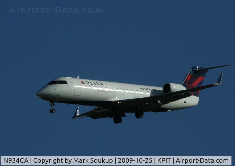 N934CA, 1994 Canadair CRJ-100ER (CL-600-2B19) C/N 7042, N934CA @ KPIT